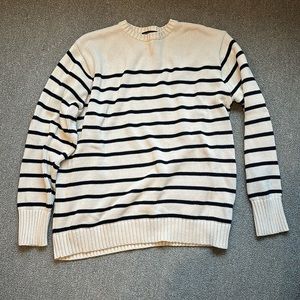 Brandy Melville sweater